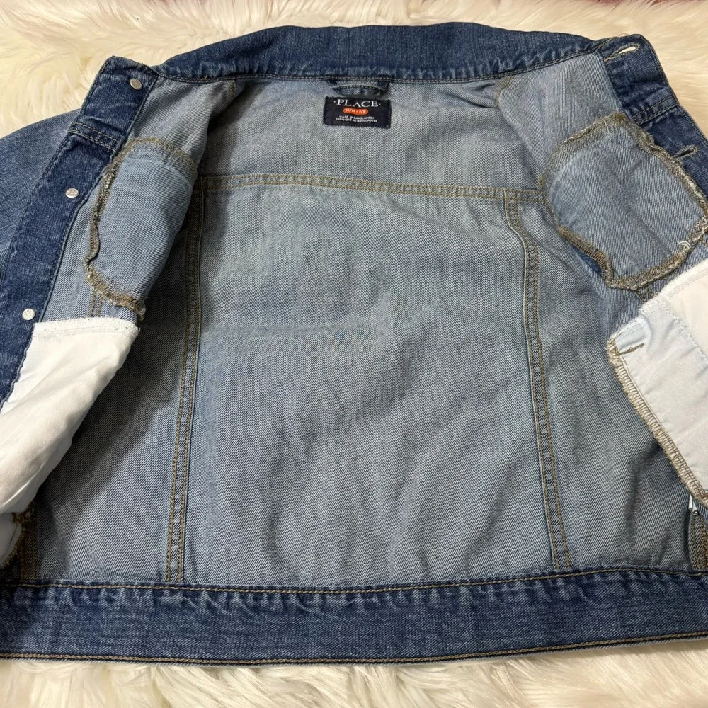 The Children’s Place Medium Wash Button Front Denim Jacket - Boys Size M (7/8)